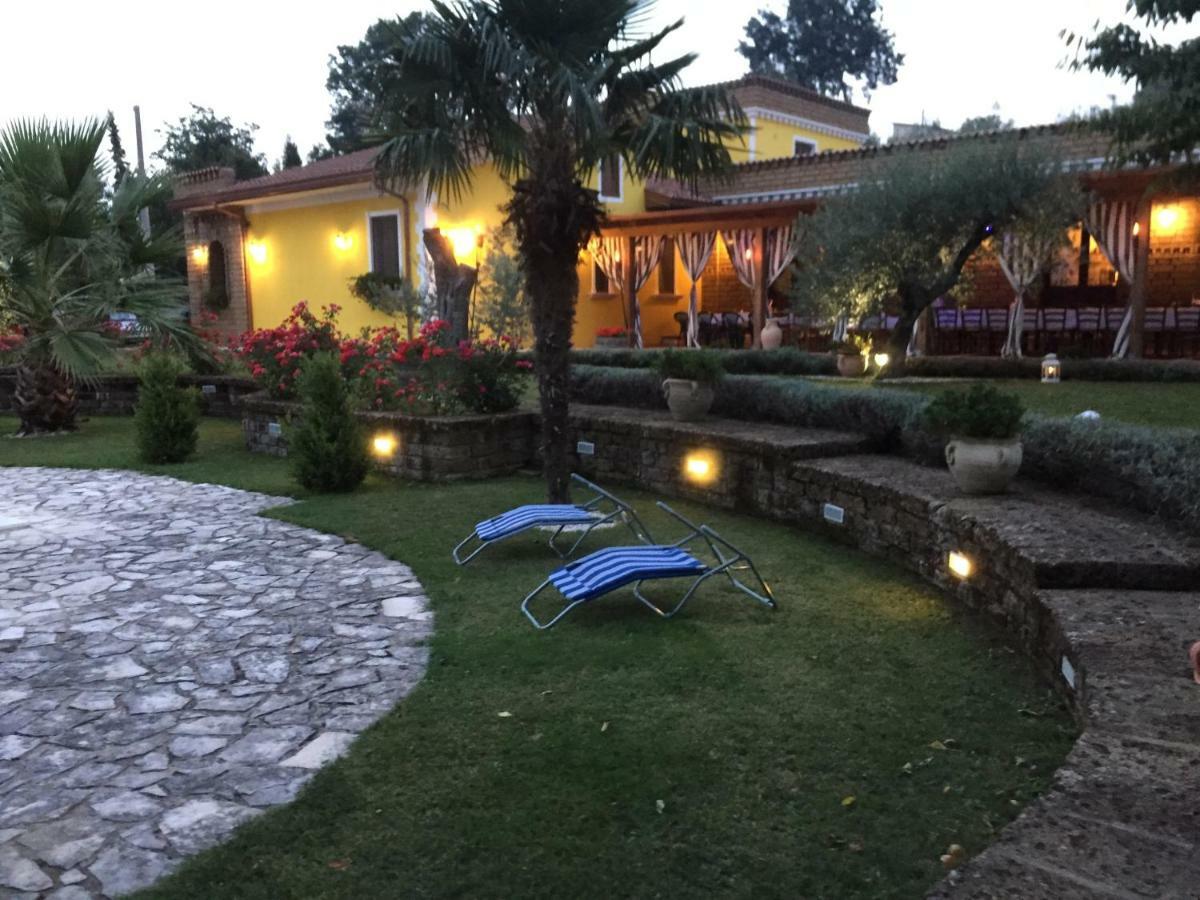Villa "Casa Al Chiazzullo" Mirabella Eclano Eksteriør billede