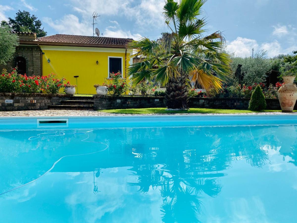 Villa "Casa Al Chiazzullo" Mirabella Eclano Eksteriør billede